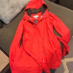 Columbia women’s red raincoat size M